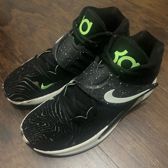 Nike KD 14 Kevin Durant Green Glow size 9 womens basketball shoes - Picture 2 of 8